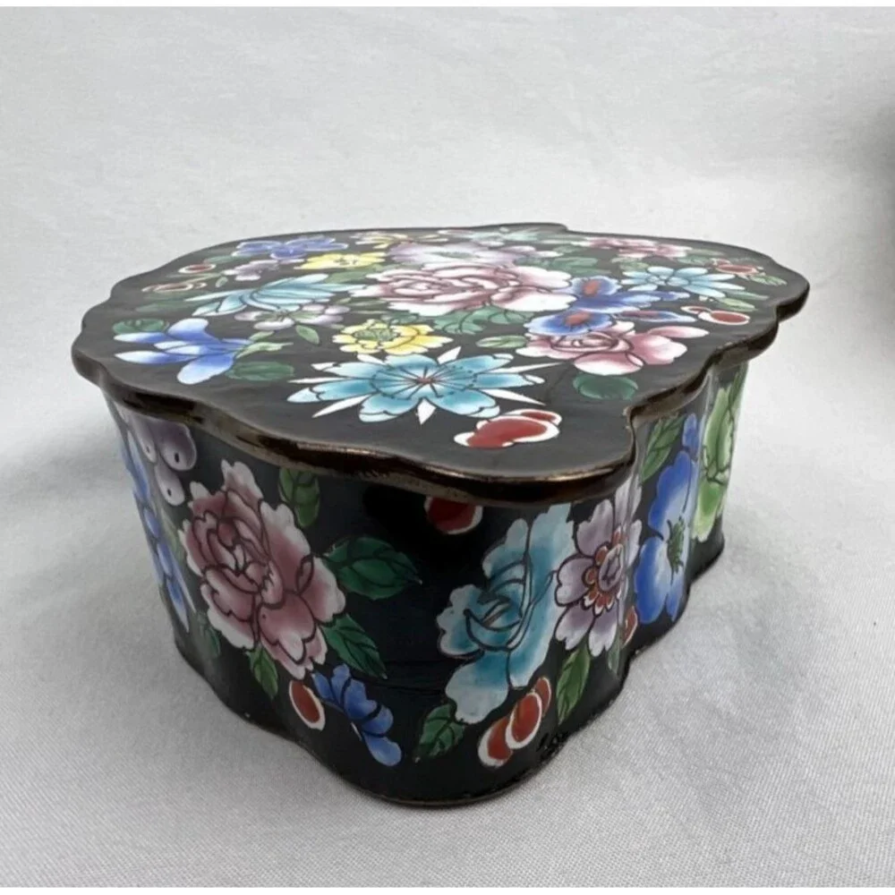 Vintage Seymour Mann Mille Fleurs Floral Enamel Leaf Trinket Box Hand Painted